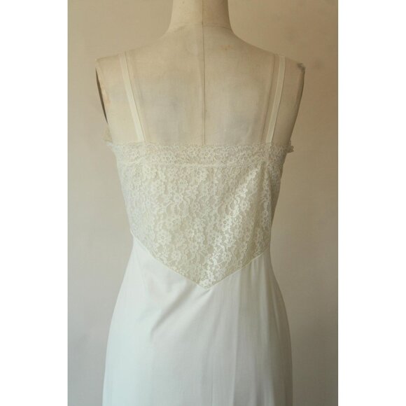 Vintage 1950s Van Raalte Nylon Full Slip, Sauvette, Ivory with Embroidered Lace - Picture 10 of 10